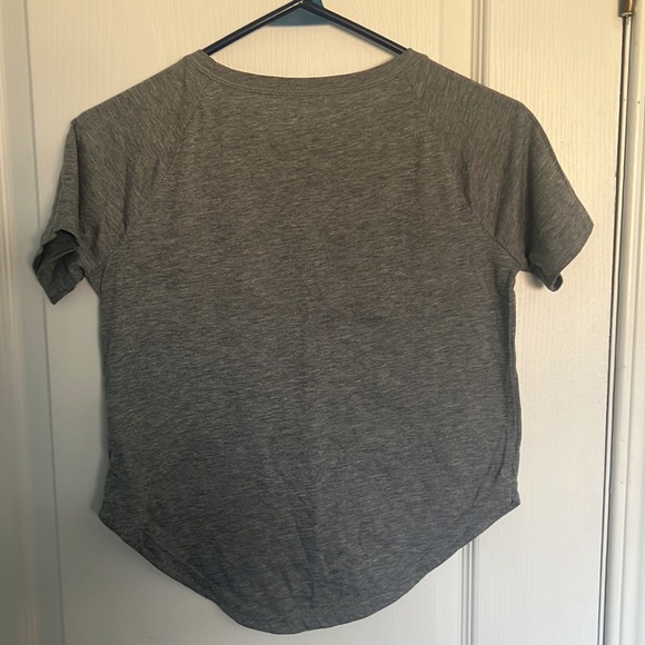 NIKE KIDS RUNNING SHIRT - Picture 2 of 3